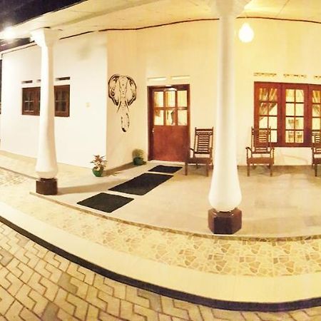 The Village Home Dikwella Luaran gambar