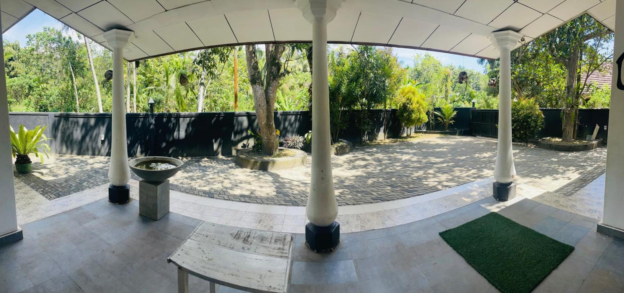 The Village Home Dikwella Luaran gambar
