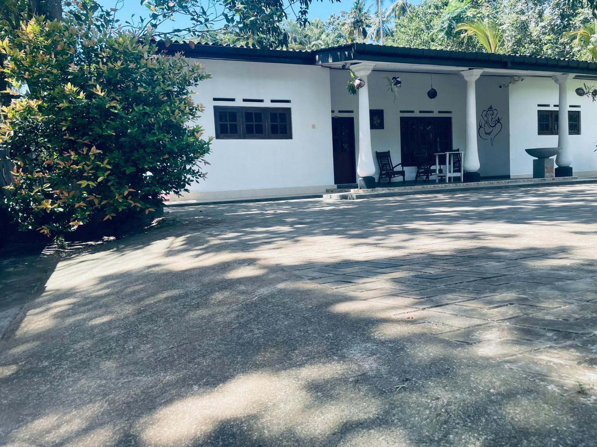 The Village Home Dikwella Luaran gambar